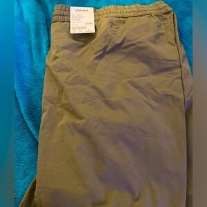 Sonoma pull on shorts never worn